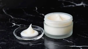 Anti-aging face cream specifically formulated for oily skin types