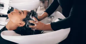 How to Choose the Right Dandruff Shampoo